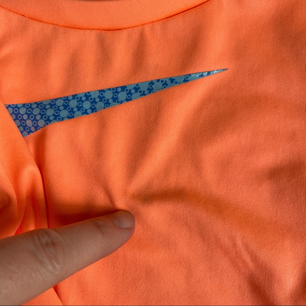 Nike tee - Picture 3 of 4